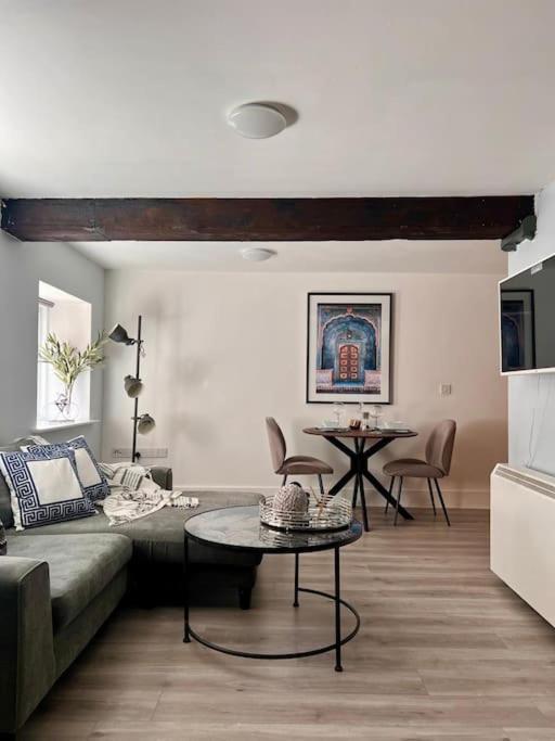 Peaceful Centre - Apartment *